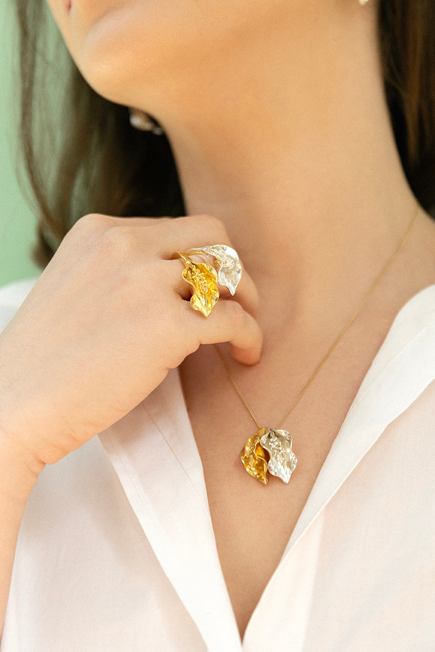 Calla Pendant